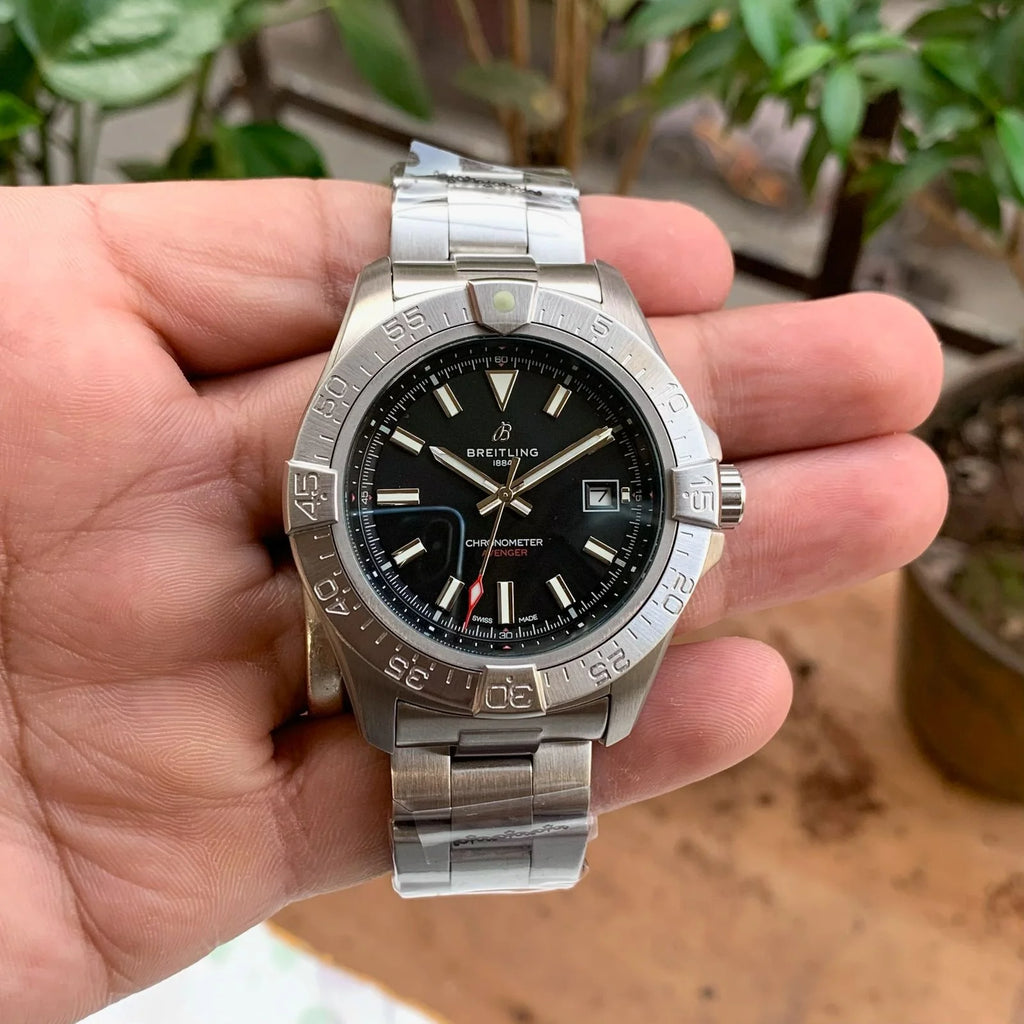 Breitling Avenger 42 Automatic Black