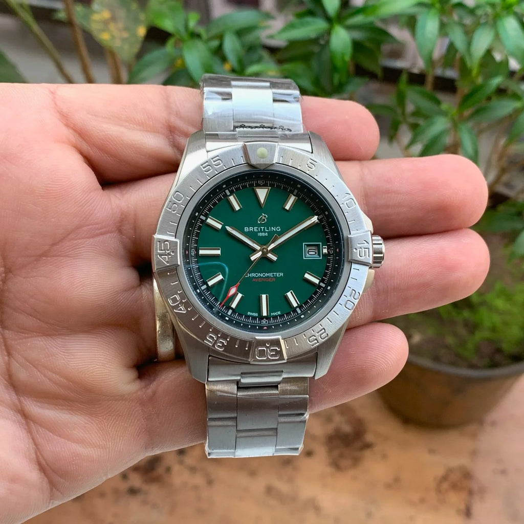 Breitling Avenger 42 Automatic Green