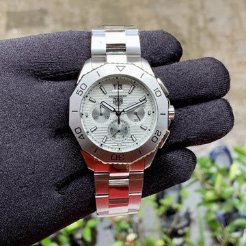 Tag Heuer Aquaracer Professional 200 Chronograph