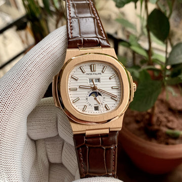 Patek Philippe Nautilus 5726 Moon White-RG