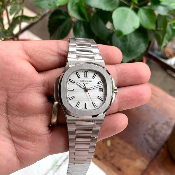 Patek Philippe Nautilus 5711/1A White Semi Eta
