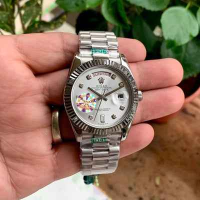 Rolex DayDate Fluted Bezel Diamond Figure Dial Yz