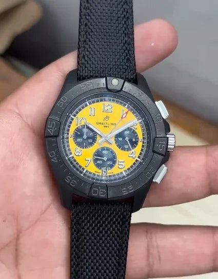 Breitling AVENGER B01 CHRONOGRAPH Yellow Quartz