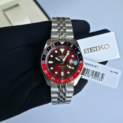 Seiko 5 GMT 42.5mm Store Quality
