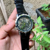Roger Dubuis توربيون هيكلي من الجلد الأسود