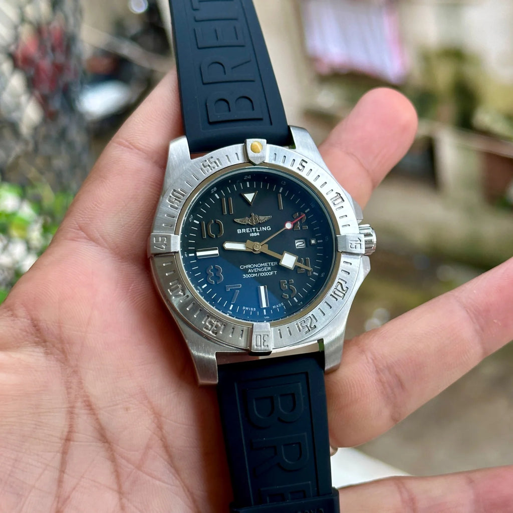 Breitling Avenger Seawolf Automatic Black-Silver
