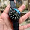 ساعة IWC بيج بايلوت بمينا سوداء وإطار أسود