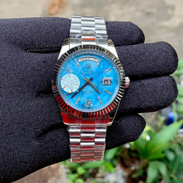 Rolex DayDate Blue Dial Diamond Figure Yz