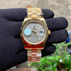 Rolex Day-Date ذهبي، إطار مخدد، مصنع Yz