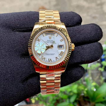 Rolex DaYDate Gold Roman Figure Meteorite Dial Yz