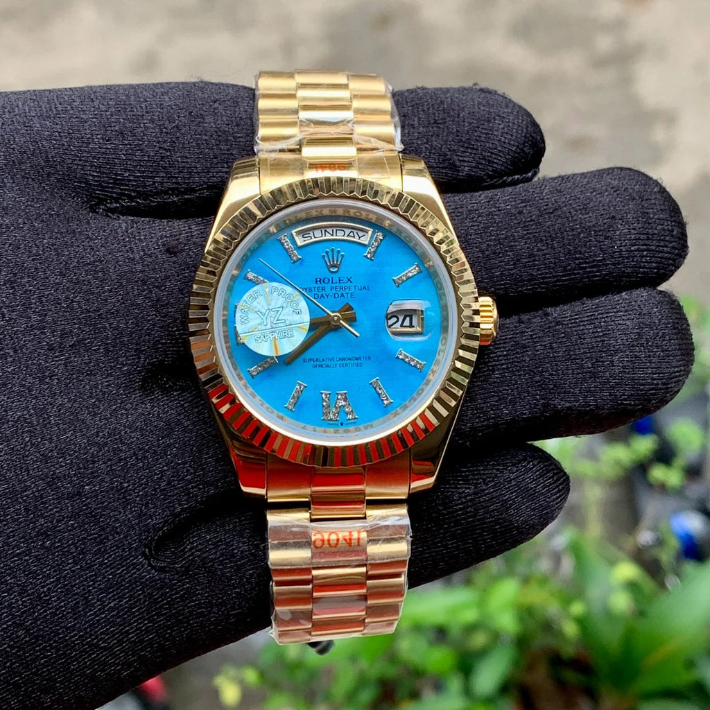 Rolex DayDate Gold Blue Dial Diamond Figure Yz