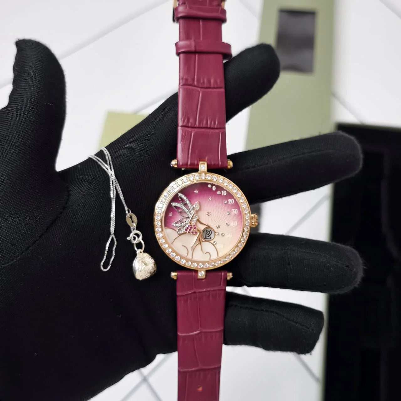Van Cleef & Arpels Lady Féerie VCARPBNJ00 Swiss Quartz With Box