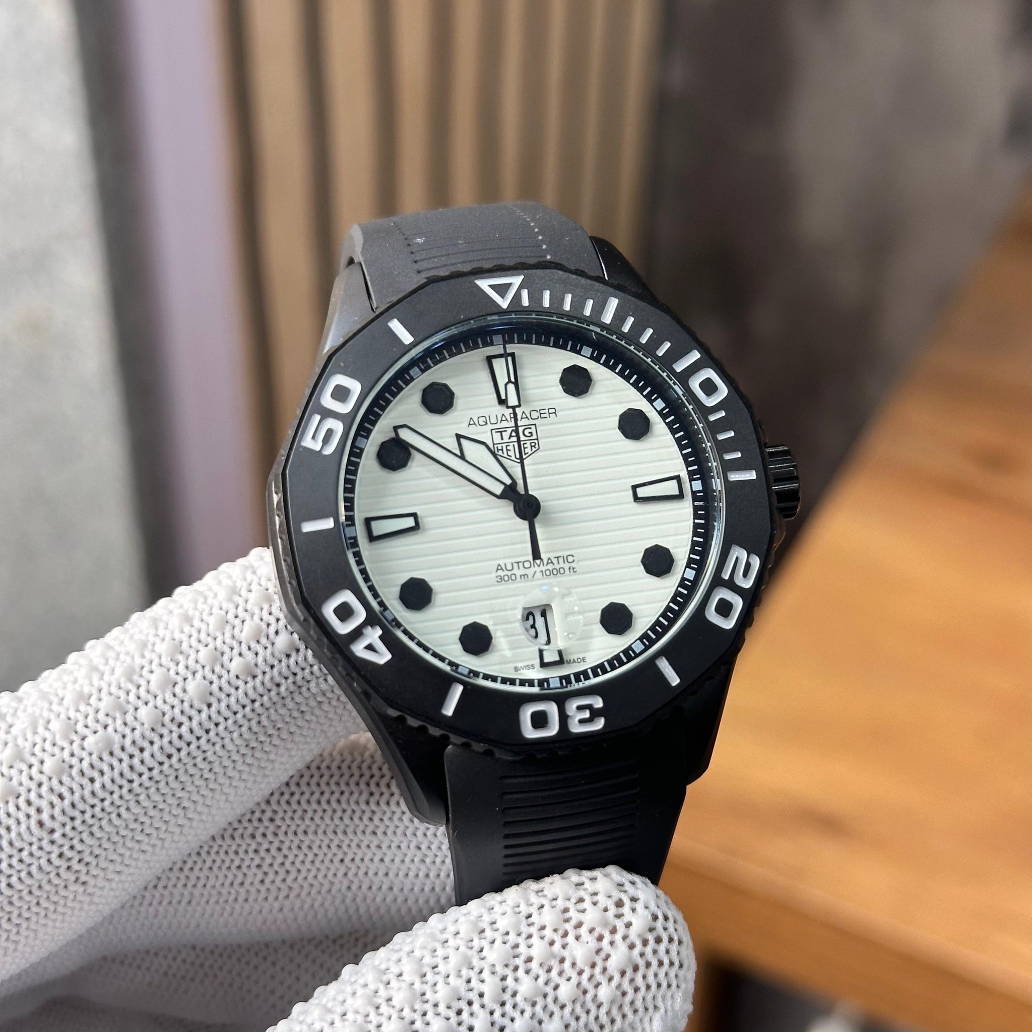 TAG HEUER Aquaracer Professional 300 Date