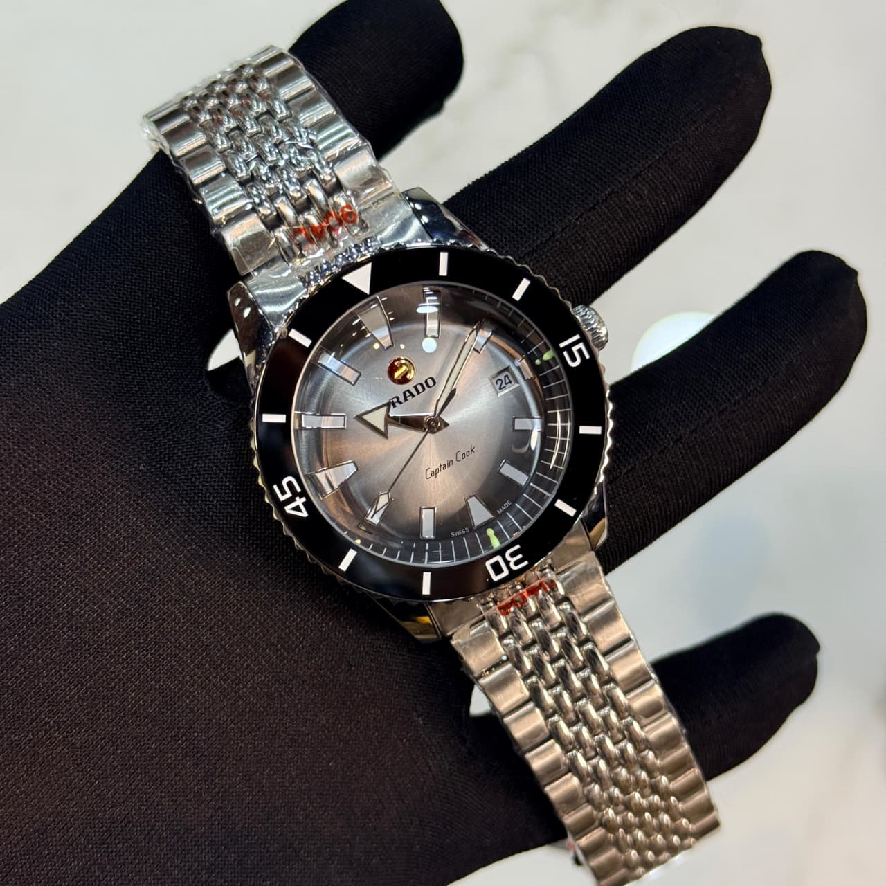 Rado Captain Cook
