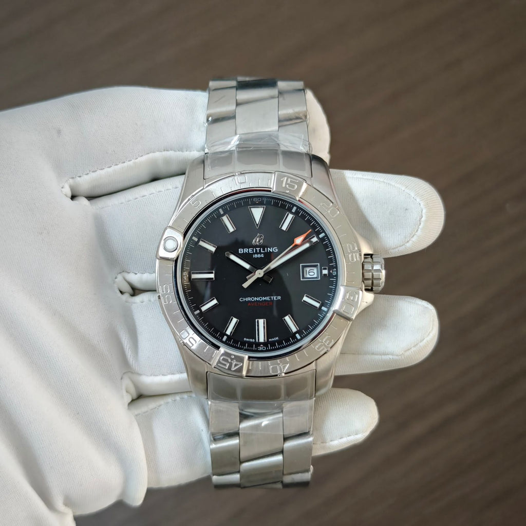 Breitling Avenger Automatic